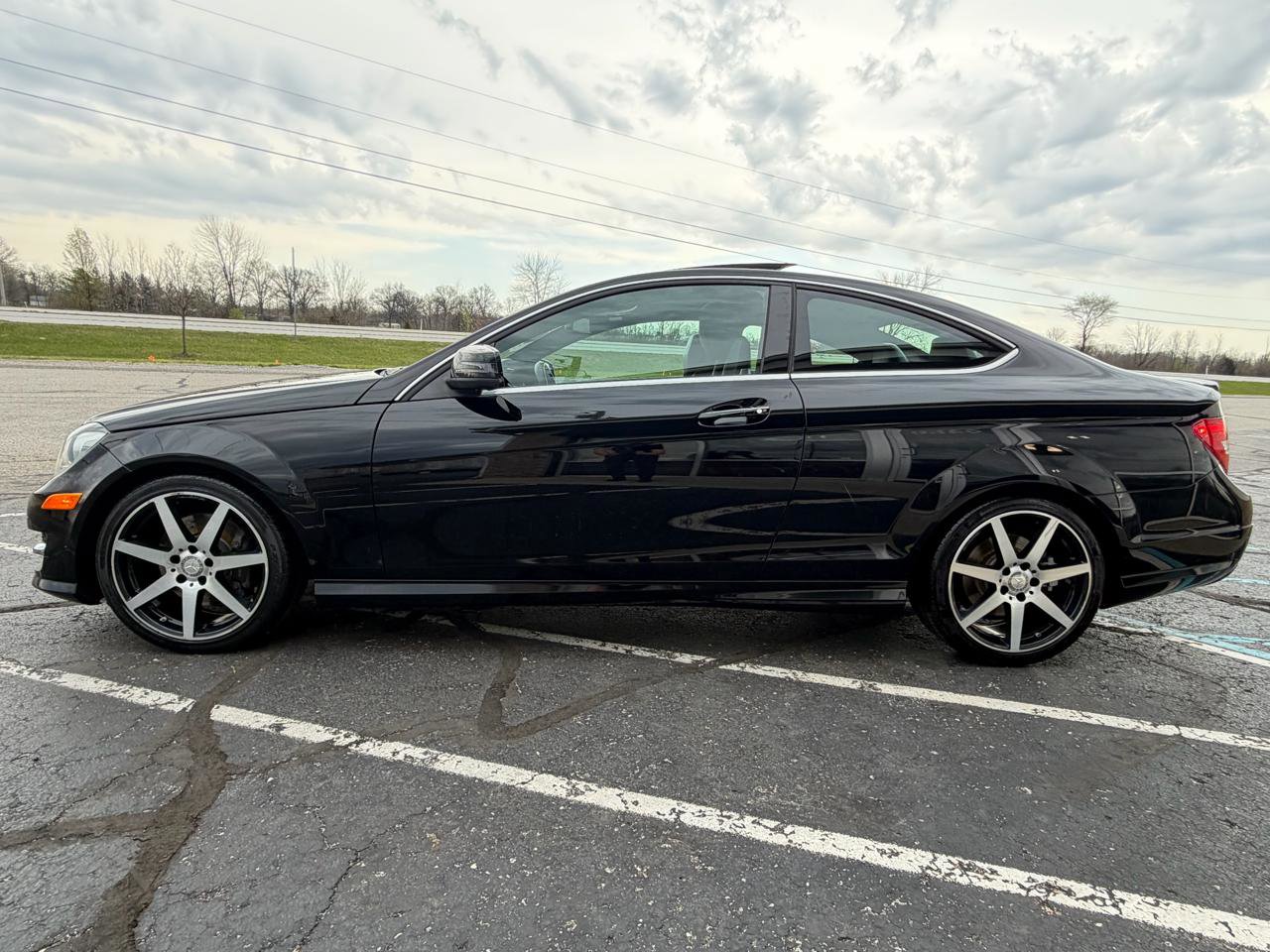 Used 2015 Mercedes-Benz C 350 4MATIC Coupe image 2