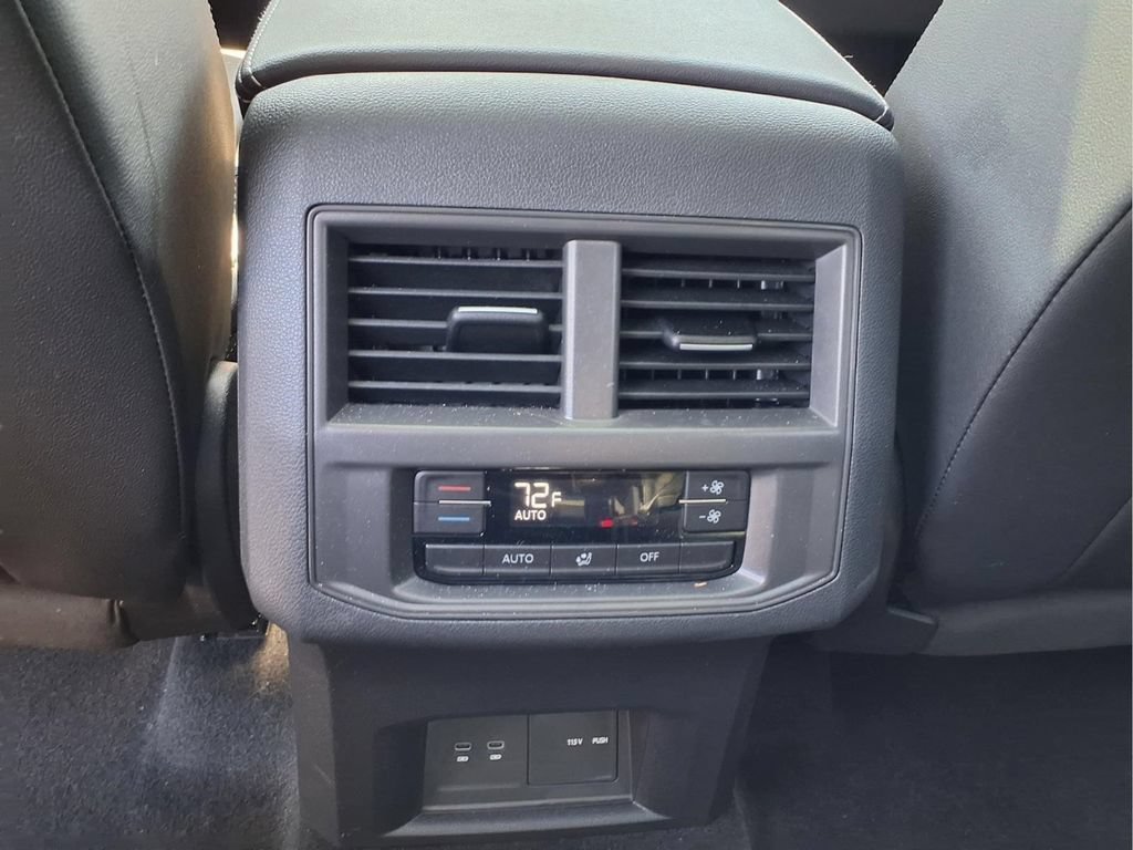 Used 2023 Volkswagen Atlas SEL AWD/4WD image 25