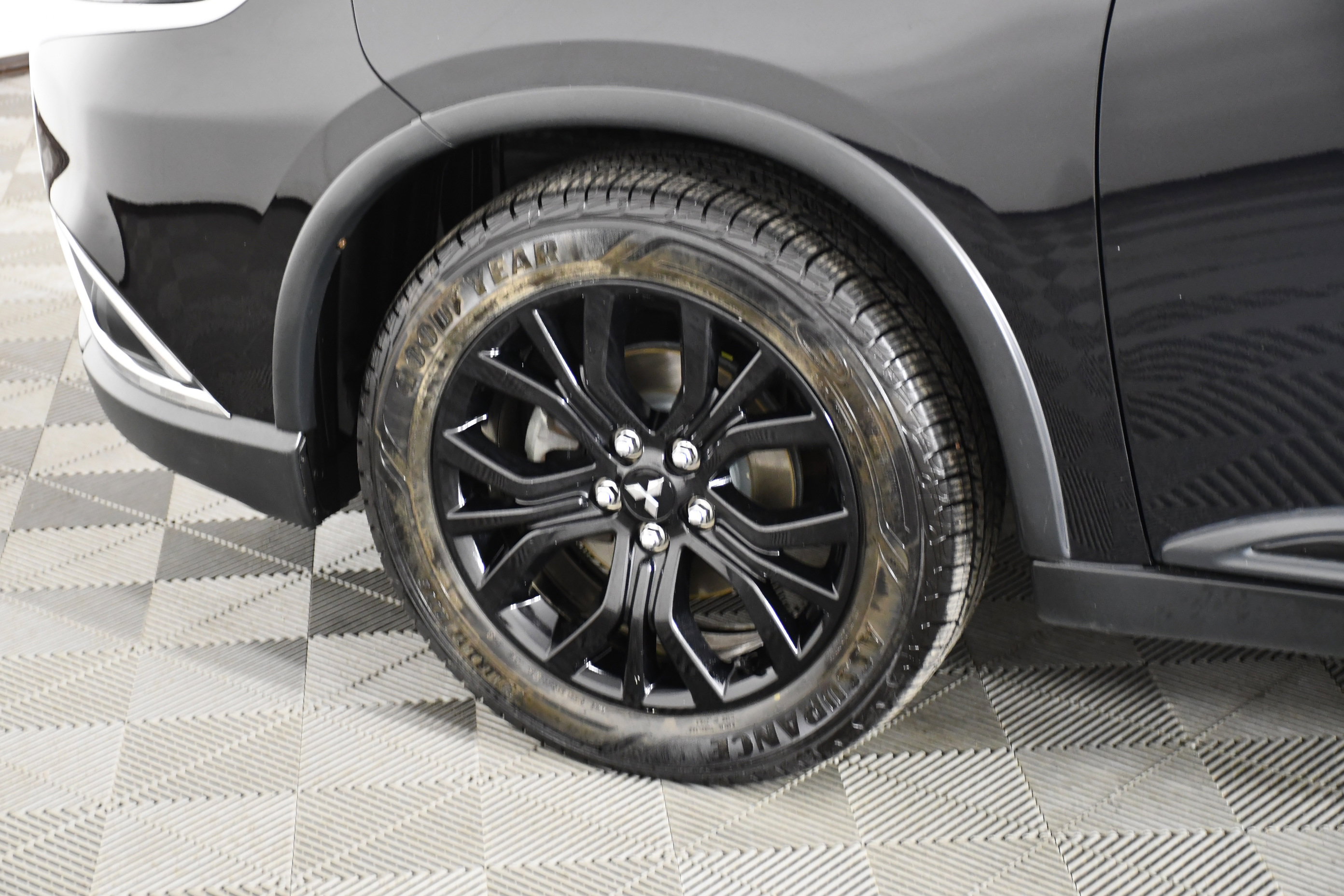 Used 2018 Mitsubishi Outlander LE AWD/4WD image 52