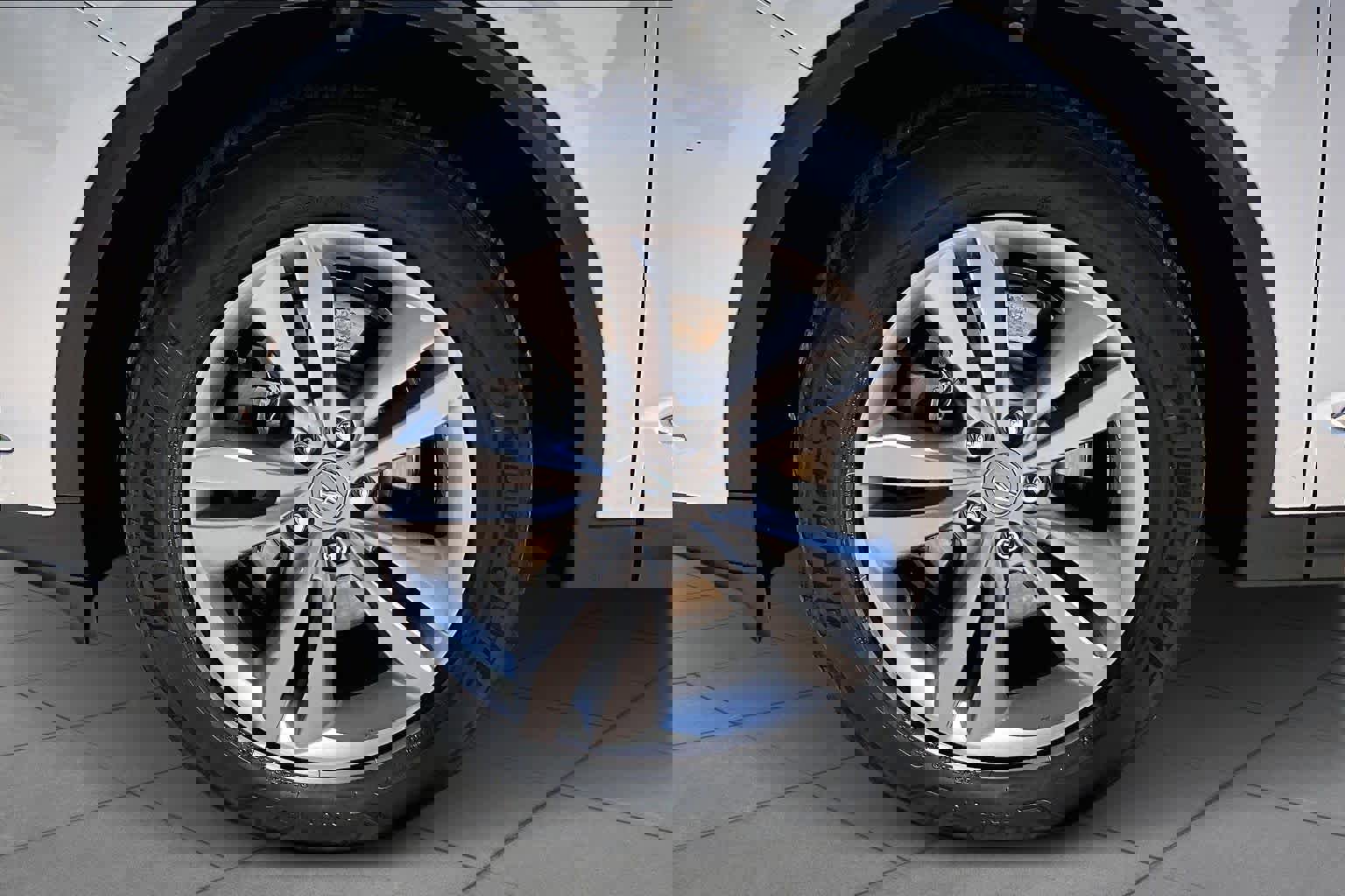 Certified 2023 Acura MDX SH-AWD image 11