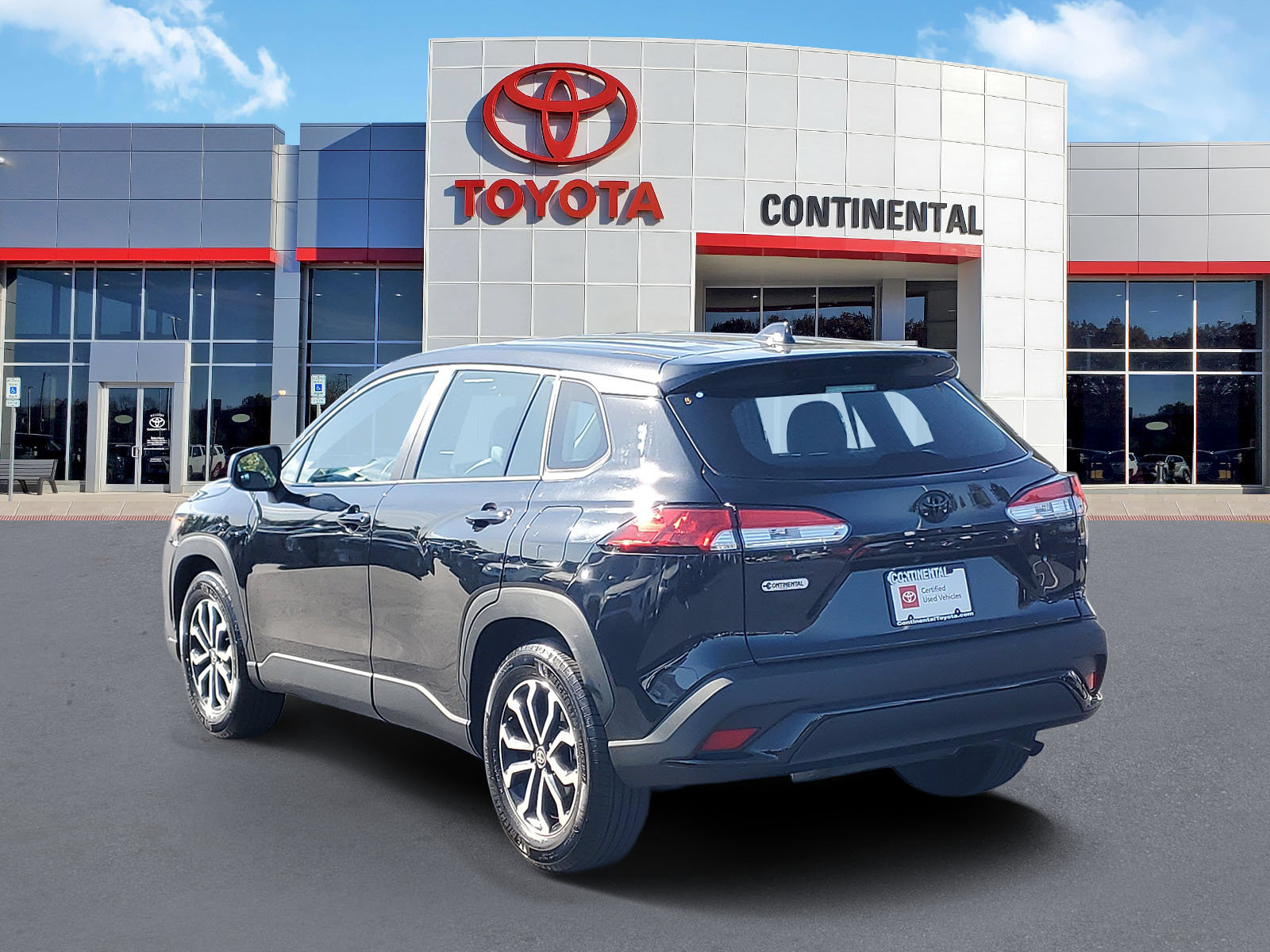 Certified 2025 Toyota Corolla Cross AWD Hybrid image 4