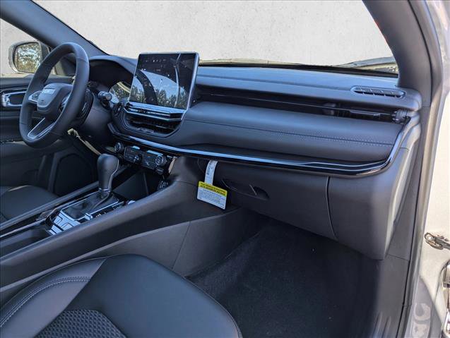 New 2026 Jeep Compass Latitude image 26