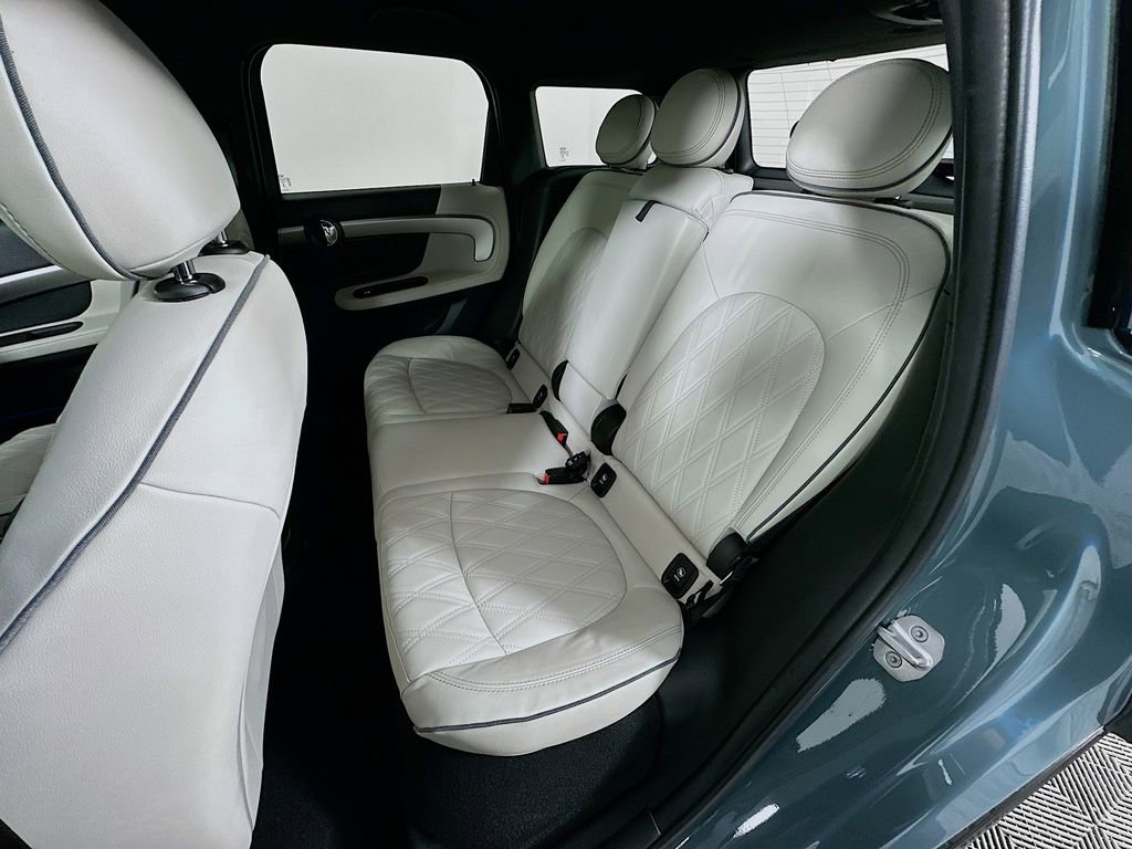 Used 2023 MINI Cooper Countryman SE w/ Storage Package image 25
