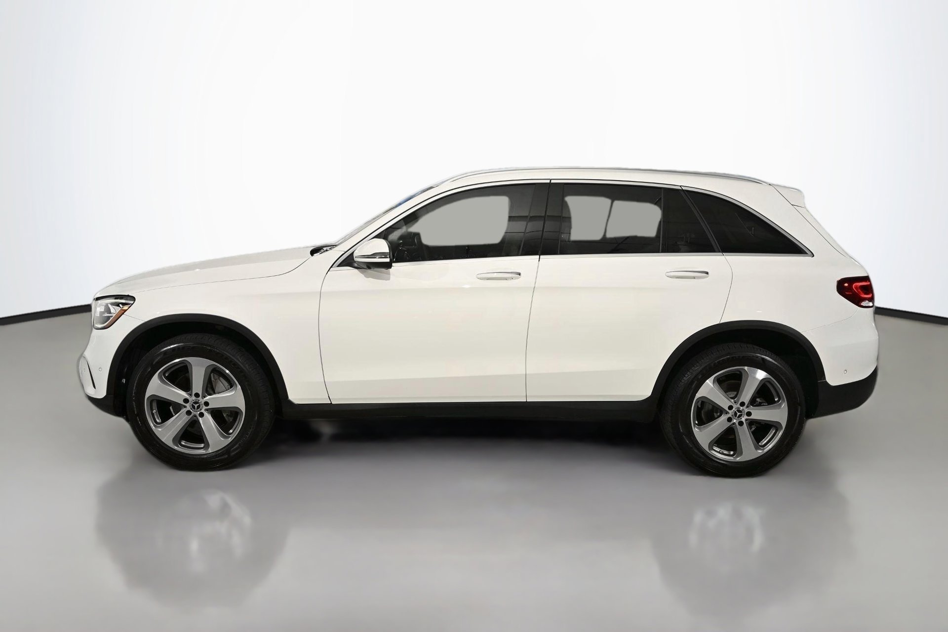 Used 2022 Mercedes-Benz GLC 300 image 3