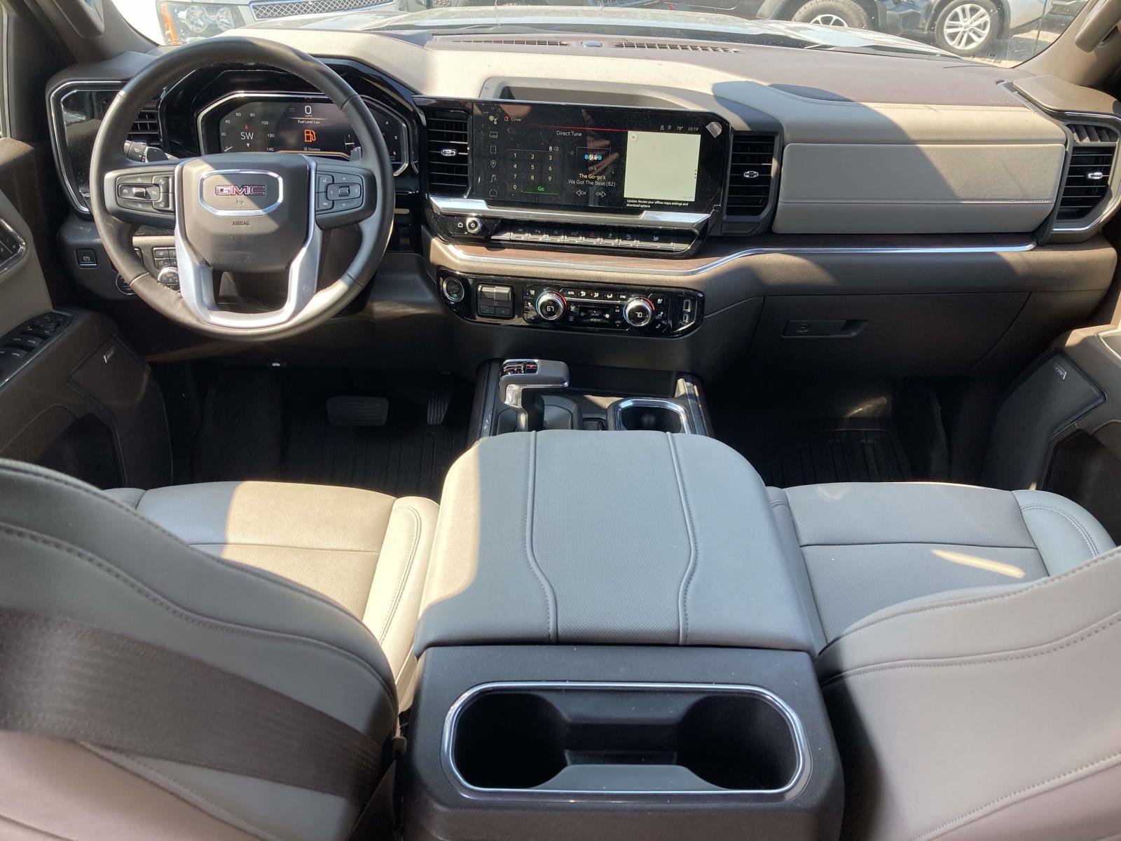 Used 2024 GMC Sierra 1500 SLT w/ SLT Premium Plus Package image 10