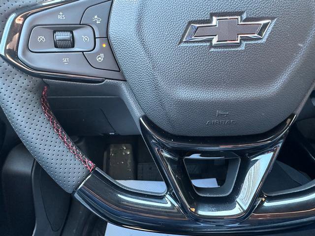 New 2025 Chevrolet Trax RS w/ Sunroof Package image 13