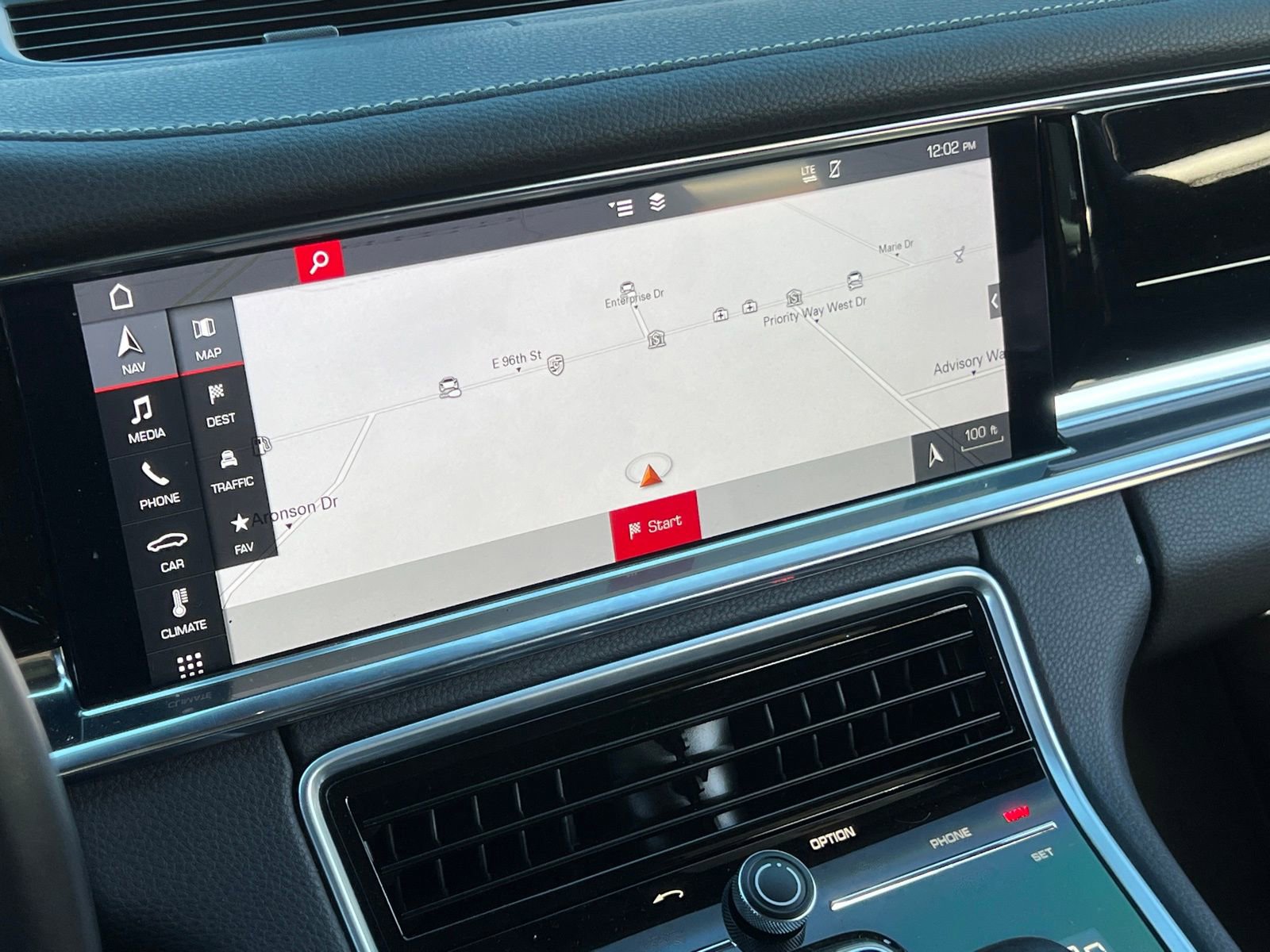 Certified 2020 Porsche Panamera Edition image 24