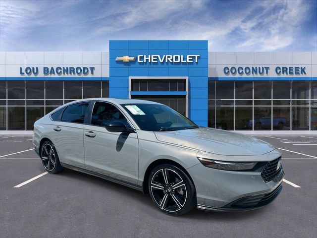 Used 2025 Honda Accord Sport image 2