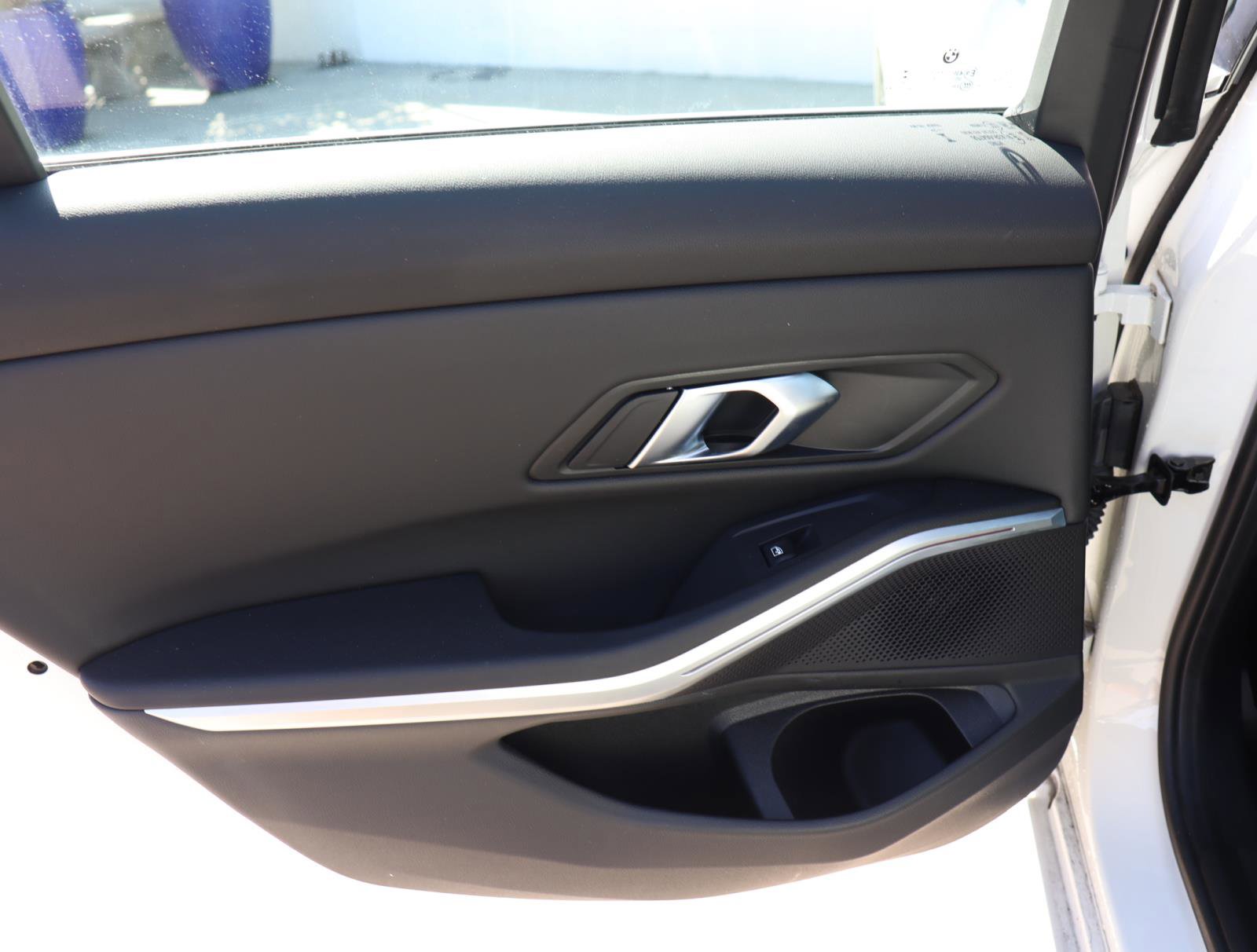 Used 2024 BMW 330i Sedan image 9