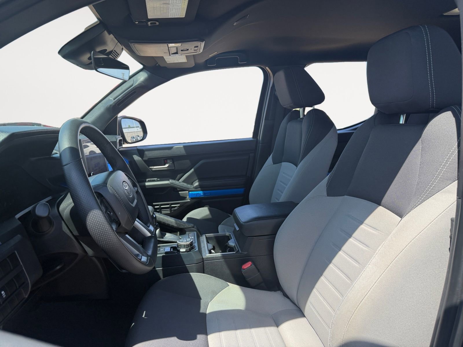 Certified 2025 Toyota Tacoma TRD Off-Road AWD/4WD image 9