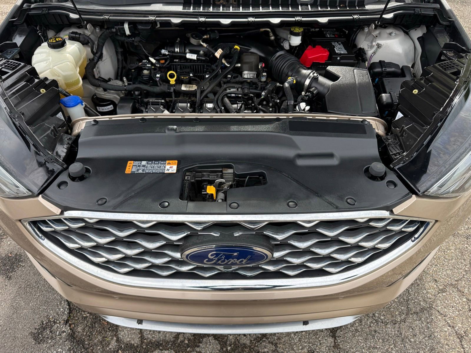 Used 2020 Ford Edge Titanium w/ Equipment Group 301A AWD/4WD image 45