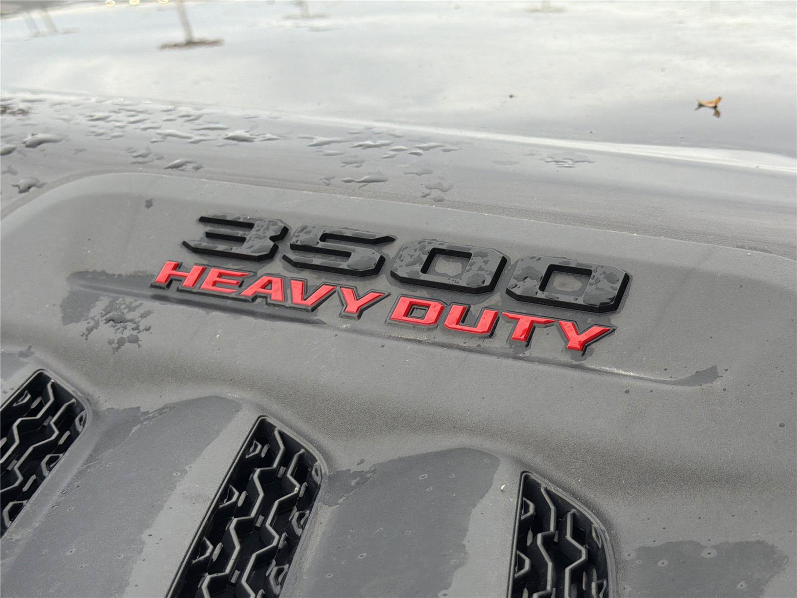 Used 2024 RAM 3500 Limited w/ Night Edition AWD/4WD image 7