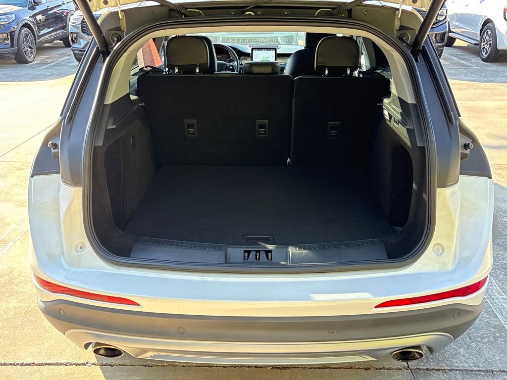 Used 2021 Lincoln Corsair AWD w/ Premium Package image 32