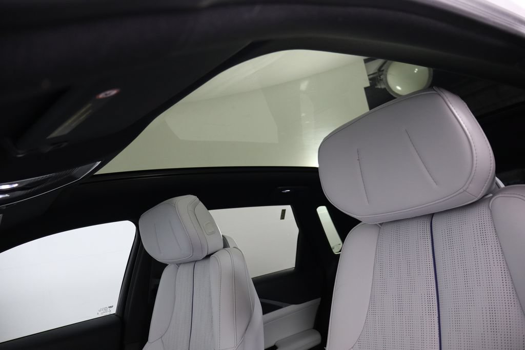 Used 2024 Cadillac Lyriq Luxury RWD image 24