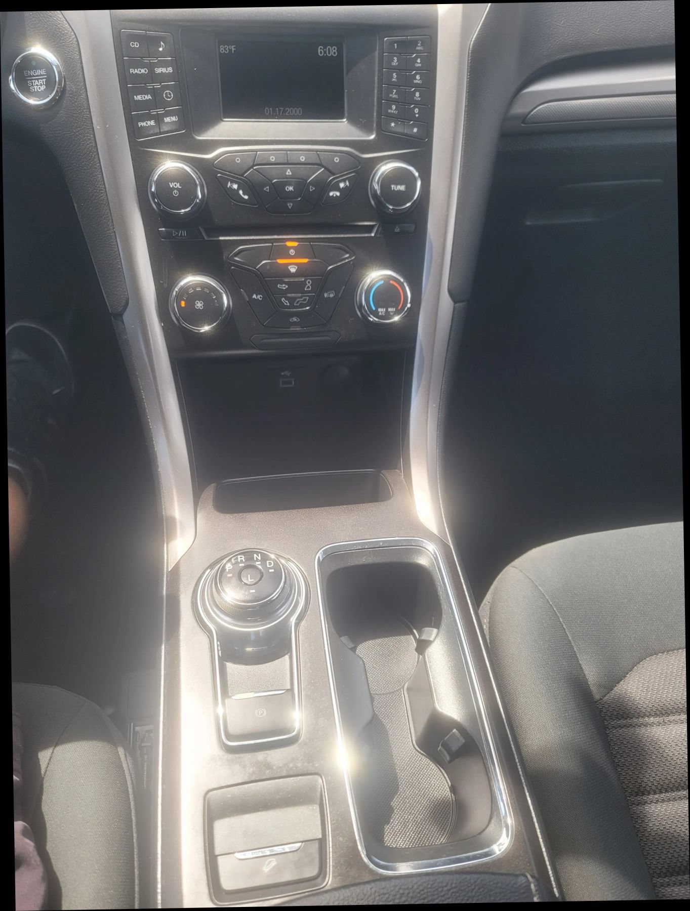Used 2018 Ford Fusion SE FWD image 27