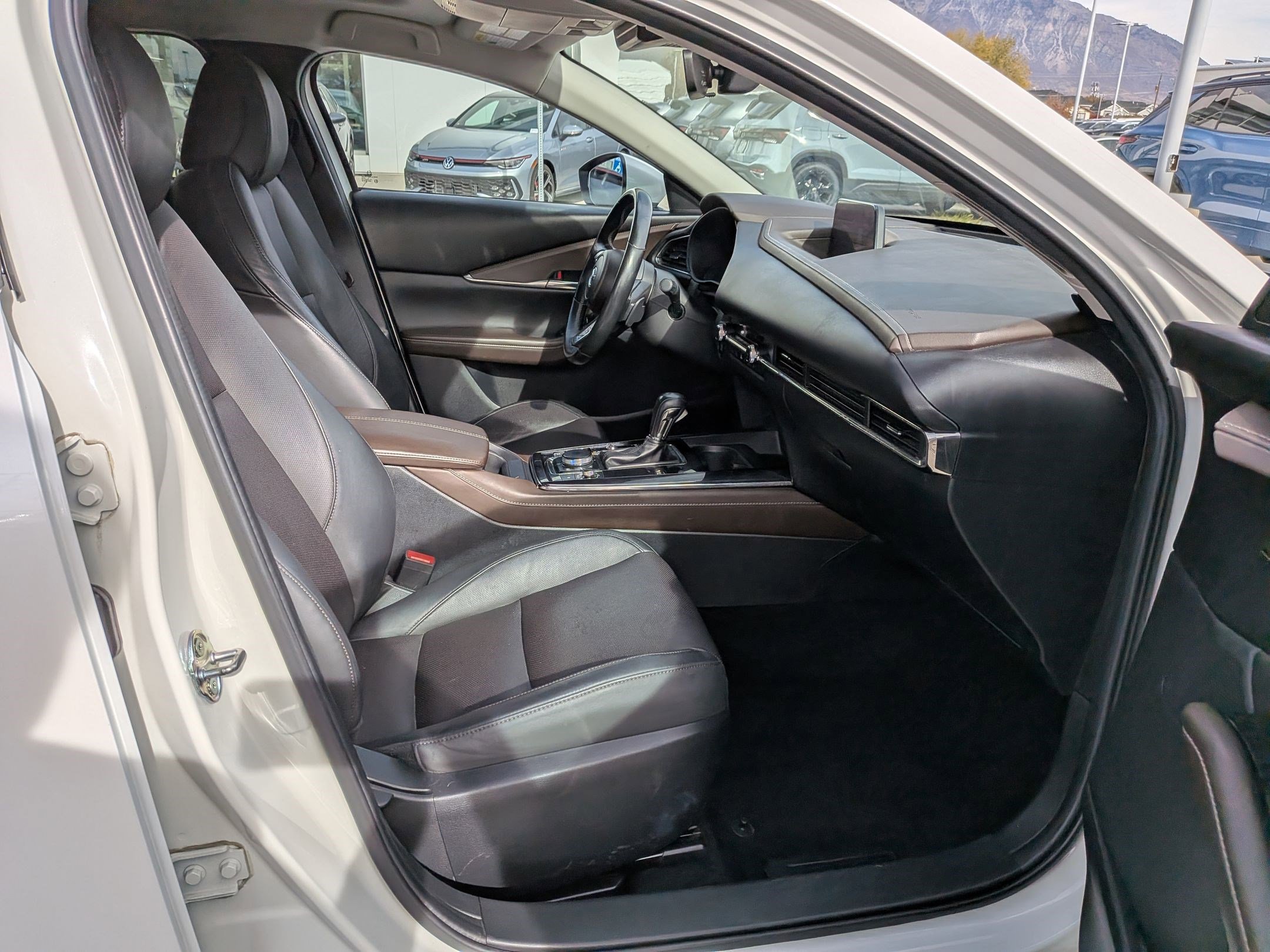 Used 2023 MAZDA CX-30 AWD 2.5 S w/ Premium Package image 34