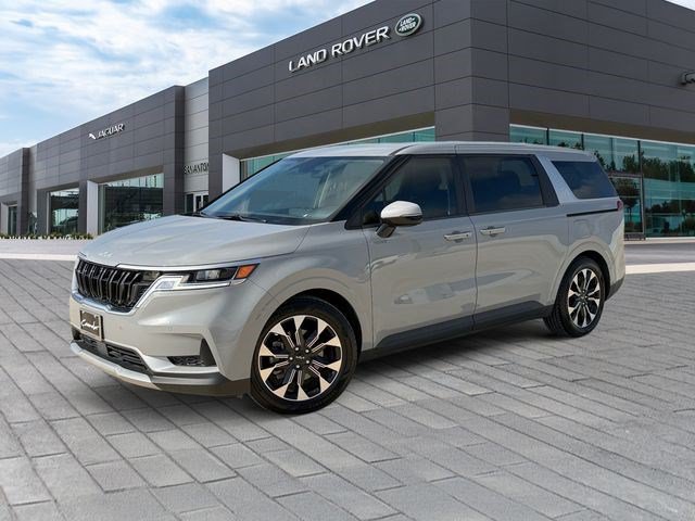 Used 2022 Kia Carnival EX FWD image 1