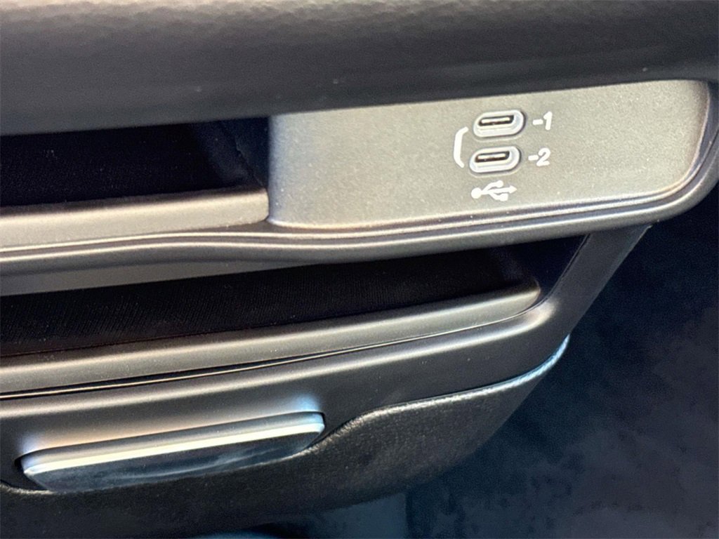 New 2026 Chrysler Voyager LX image 25