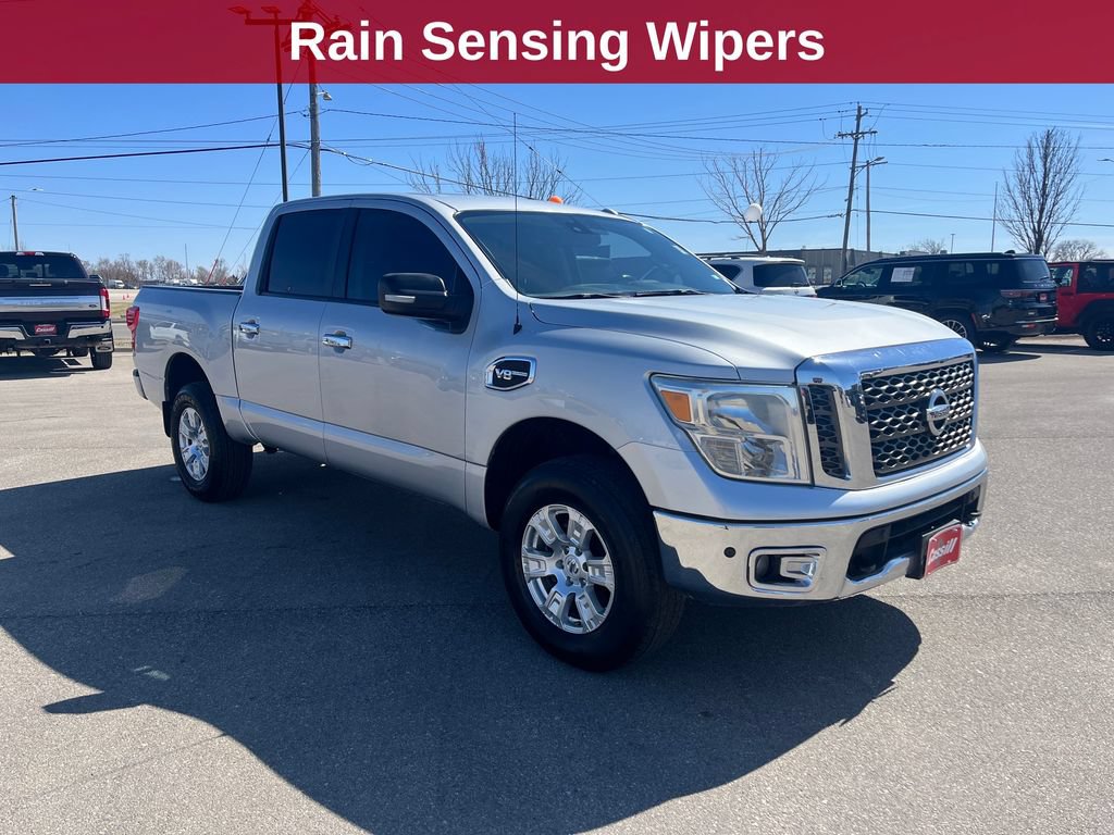 Used 2017 Nissan Titan SV AWD/4WD image 8