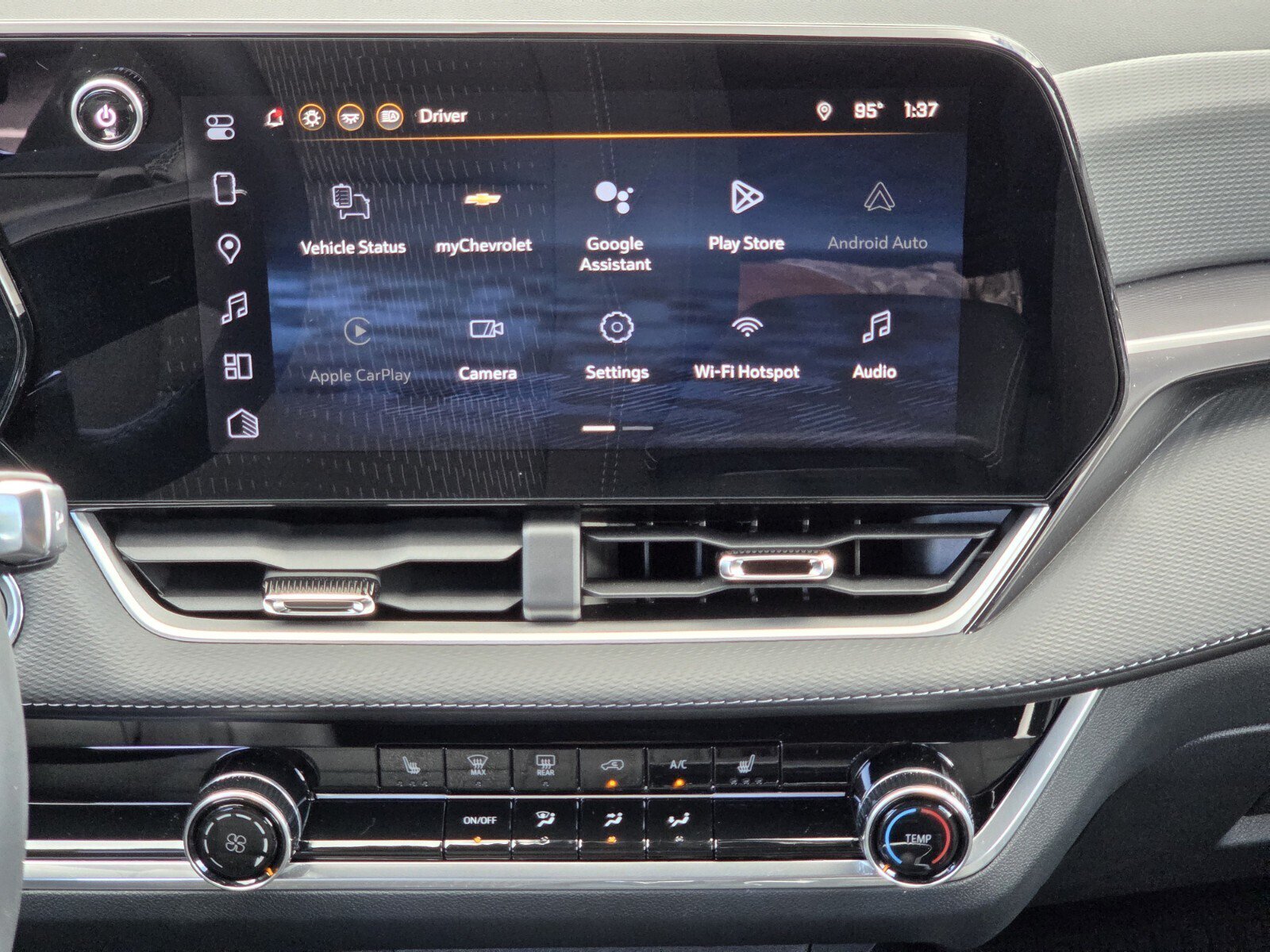 New 2026 Chevrolet Equinox LT w/ LPO, Floor Liner Package AWD/4WD image 8