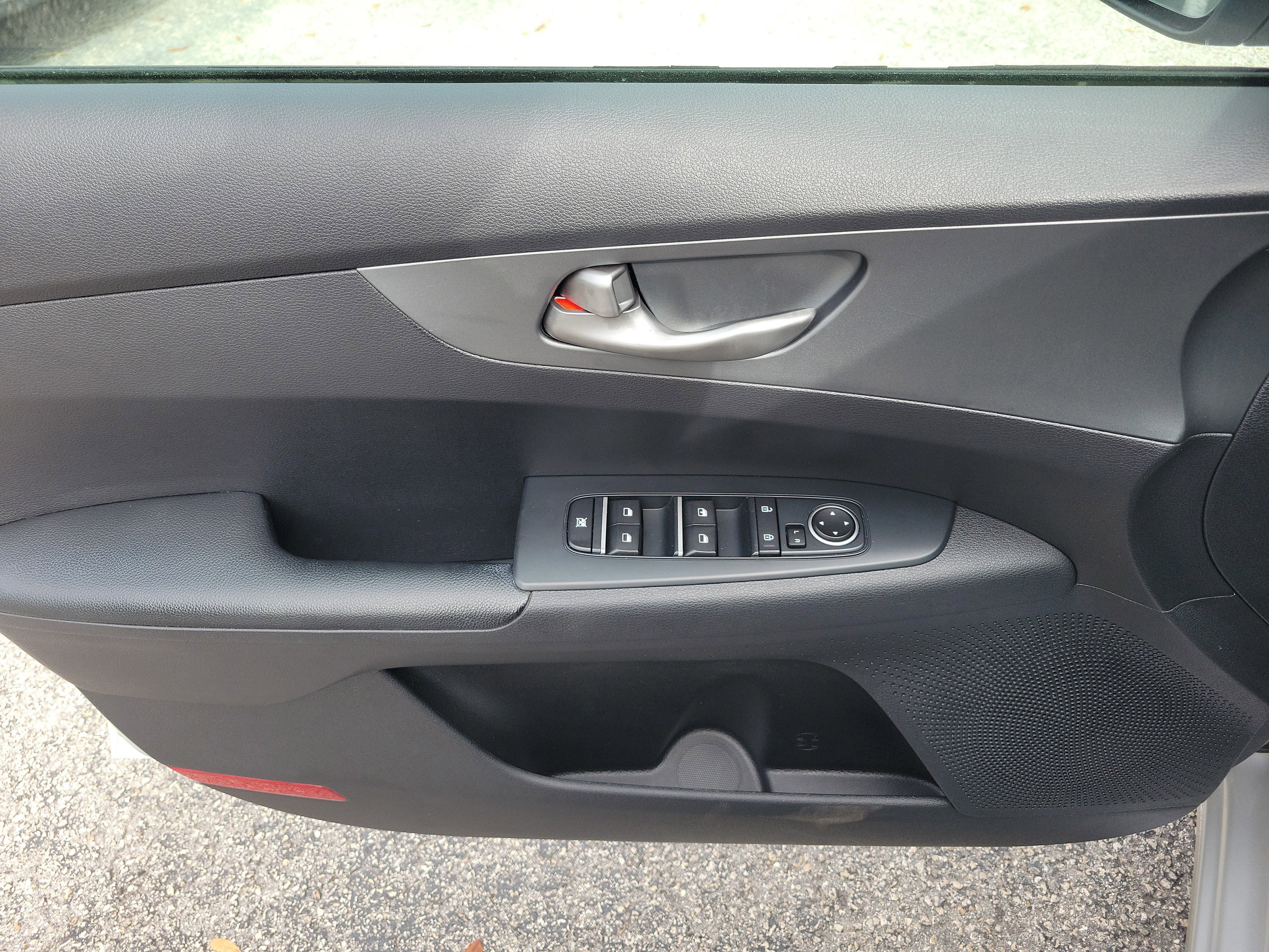 Used 2021 Kia Forte LXS image 18