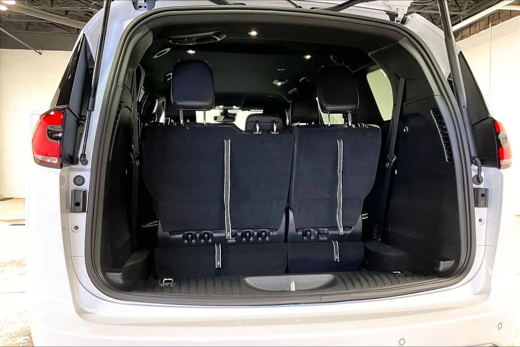 New 2026 Chrysler Pacifica Select image 33