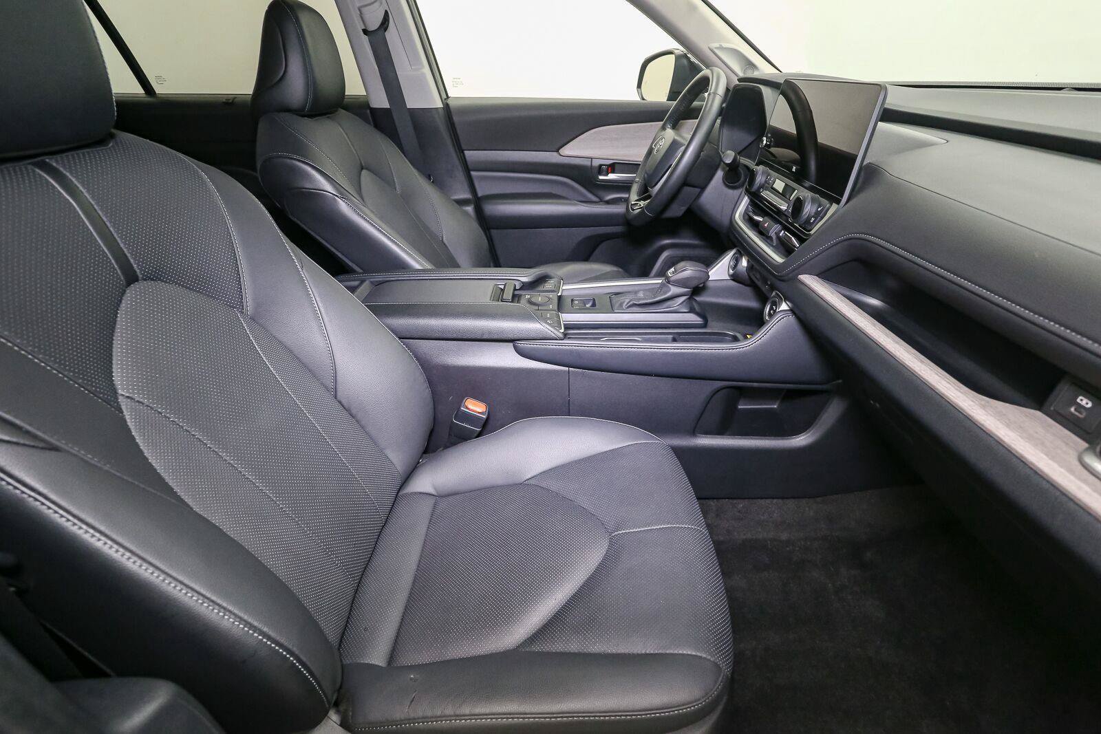 Certified 2024 Toyota Grand Highlander AWD image 21
