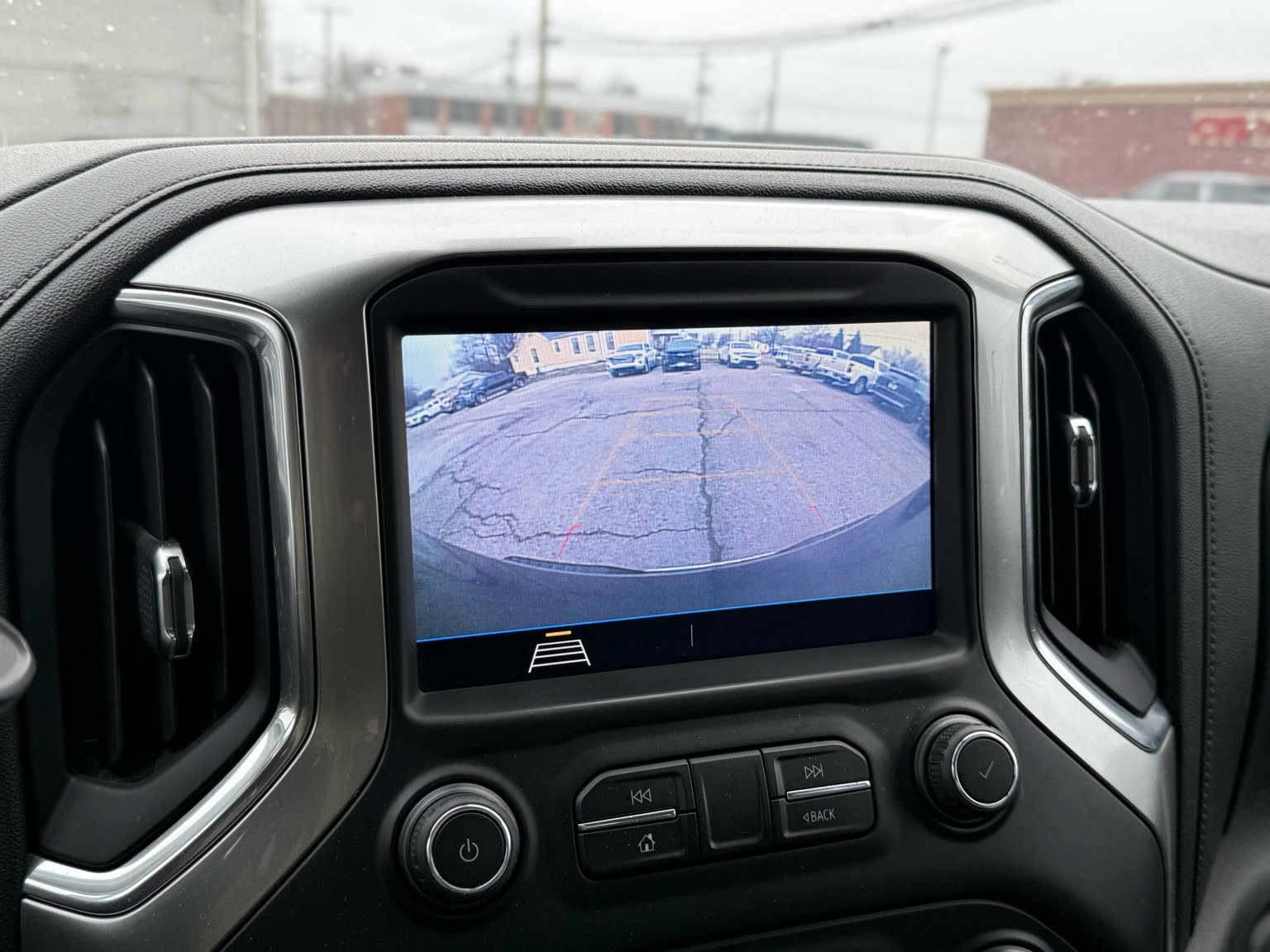Used 2020 Chevrolet Silverado 1500 LT image 26