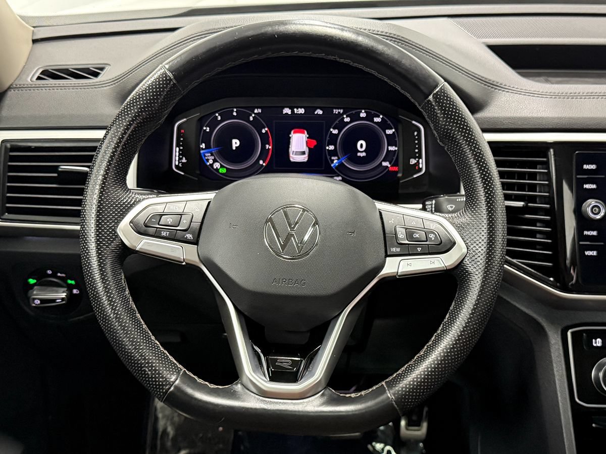 Used 2022 Volkswagen Atlas SEL R-Line AWD/4WD image 18