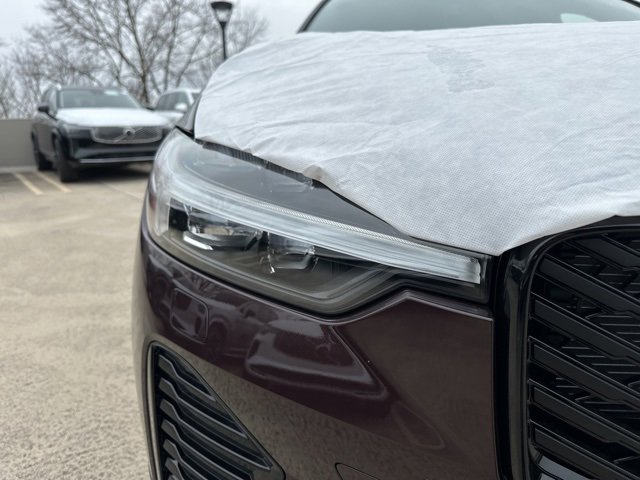 New 2026 Volvo XC60 B5 Plus w/ Climate Package image 10