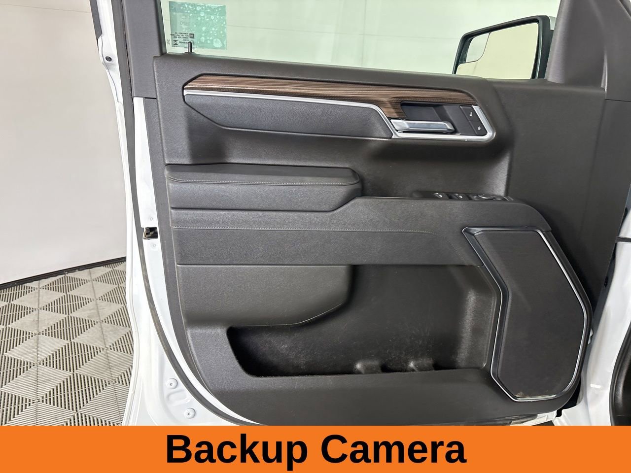 Used 2025 Chevrolet Silverado 1500 LT image 9