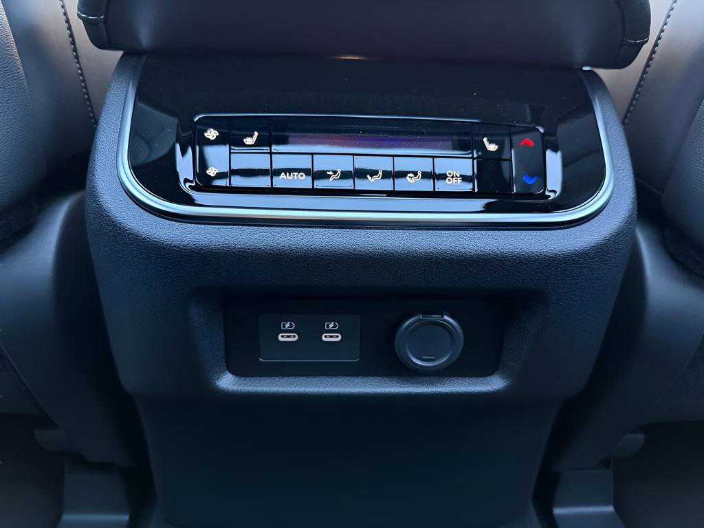 New 2026 Nissan Armada Platinum image 20