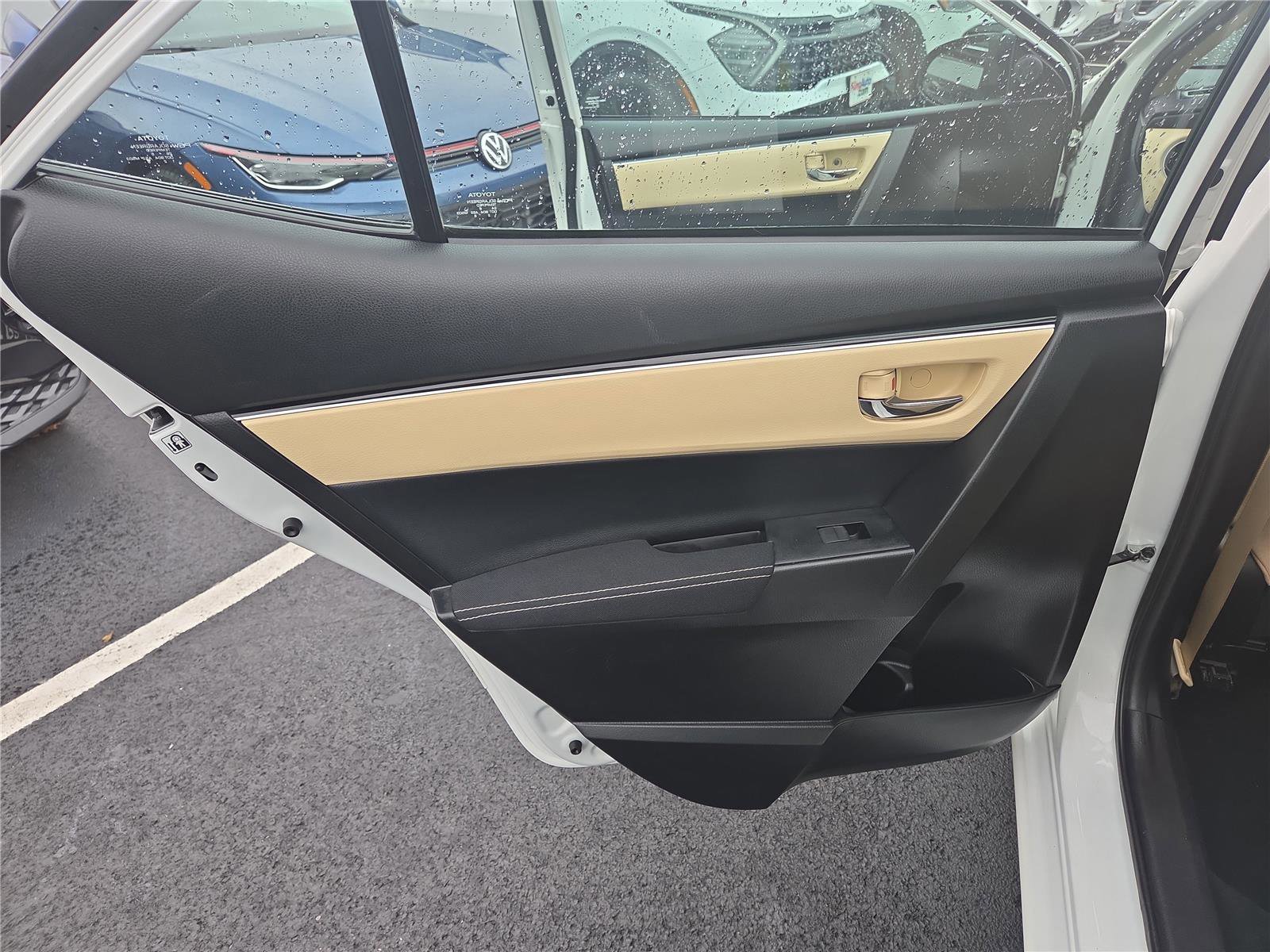 Used 2017 Toyota Corolla LE image 22