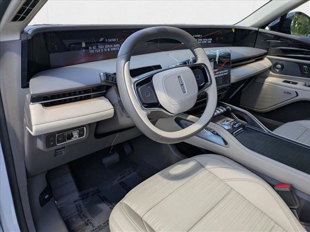 New 2025 Lincoln Nautilus Reserve image 3