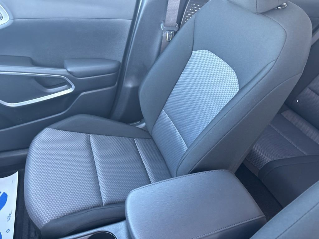 Used 2025 Kia Soul LX image 25