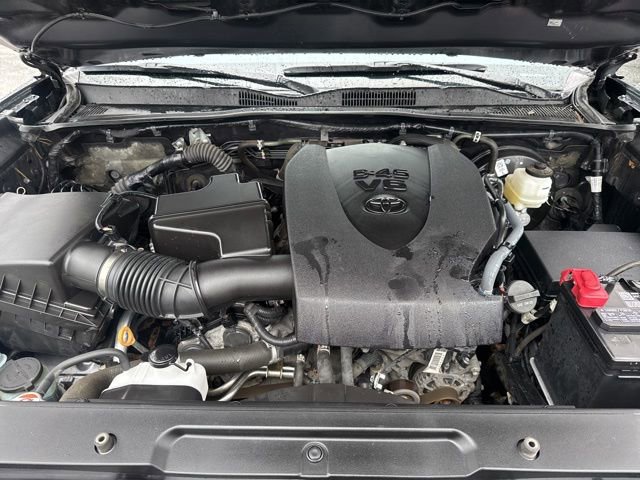 Used 2023 Toyota Tacoma TRD Sport w/ Technology Package AWD/4WD image 14