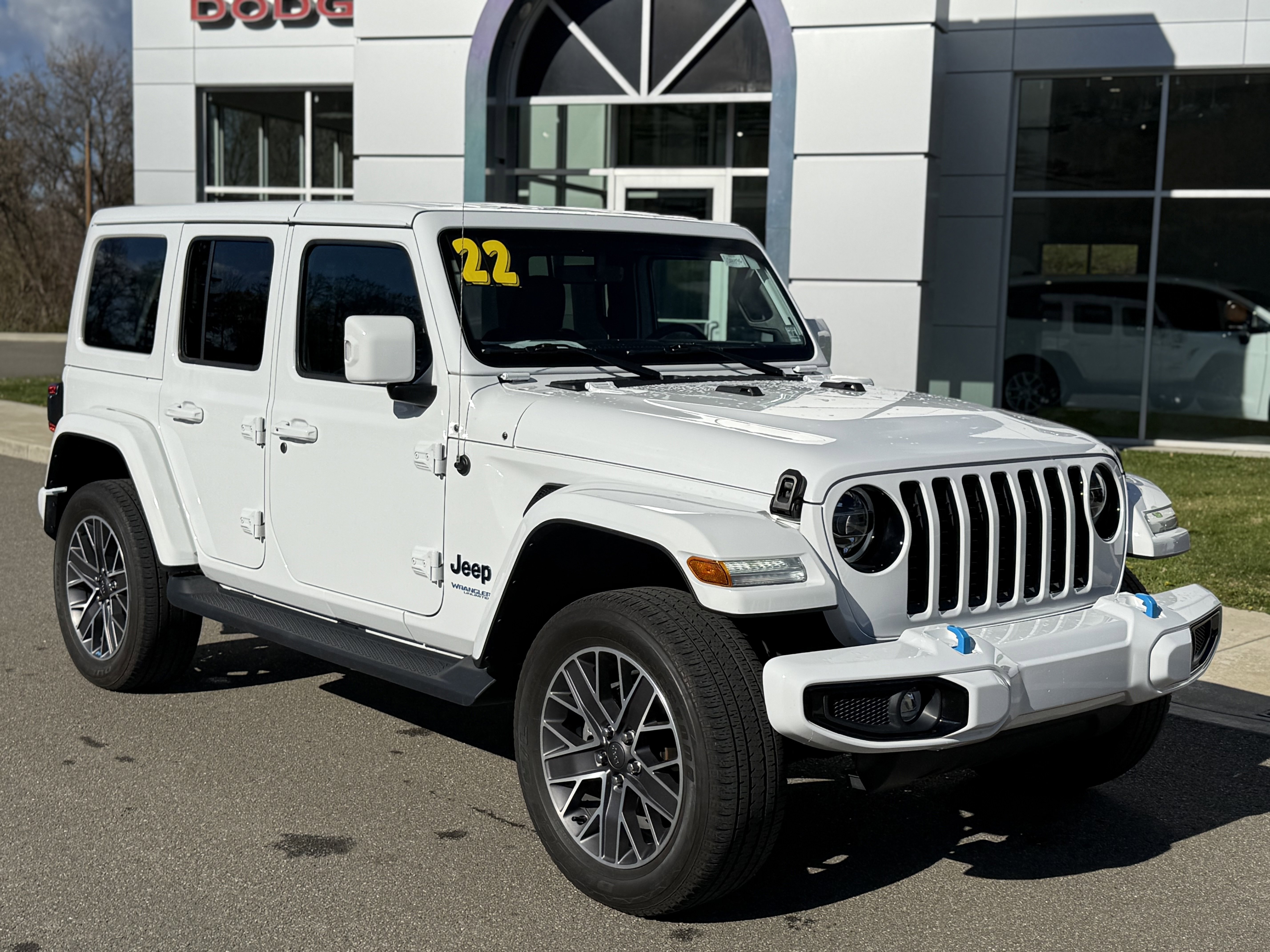 Used 2022 Jeep Wrangler Unlimited Sahara image 1
