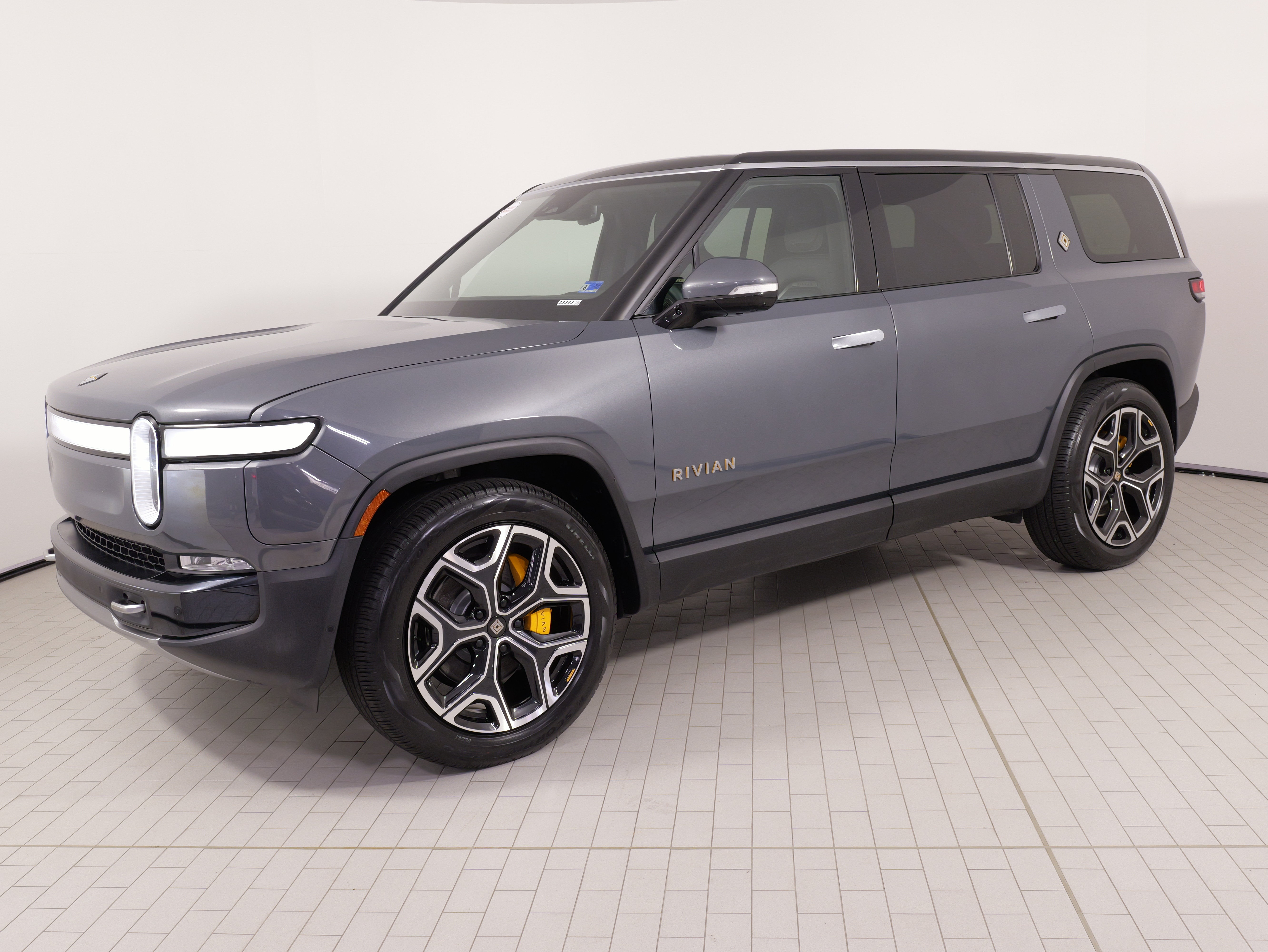 Used 2023 Rivian R1S Adventure
