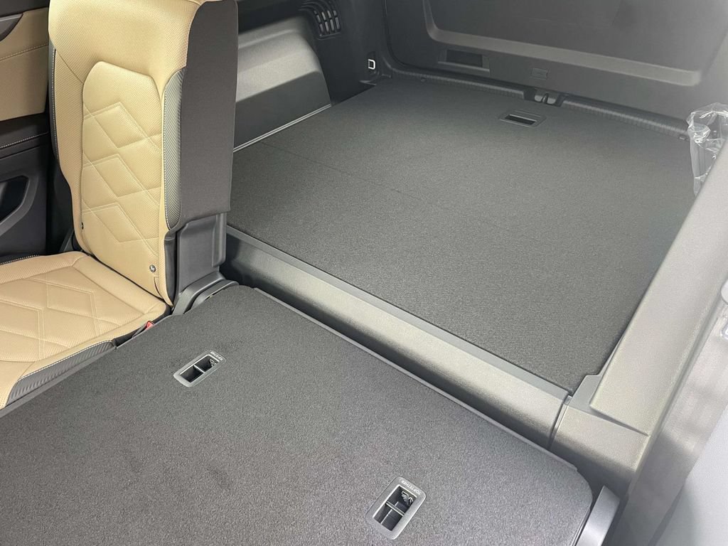 New 2026 Volkswagen Atlas Cross Sport SE FWD image 16