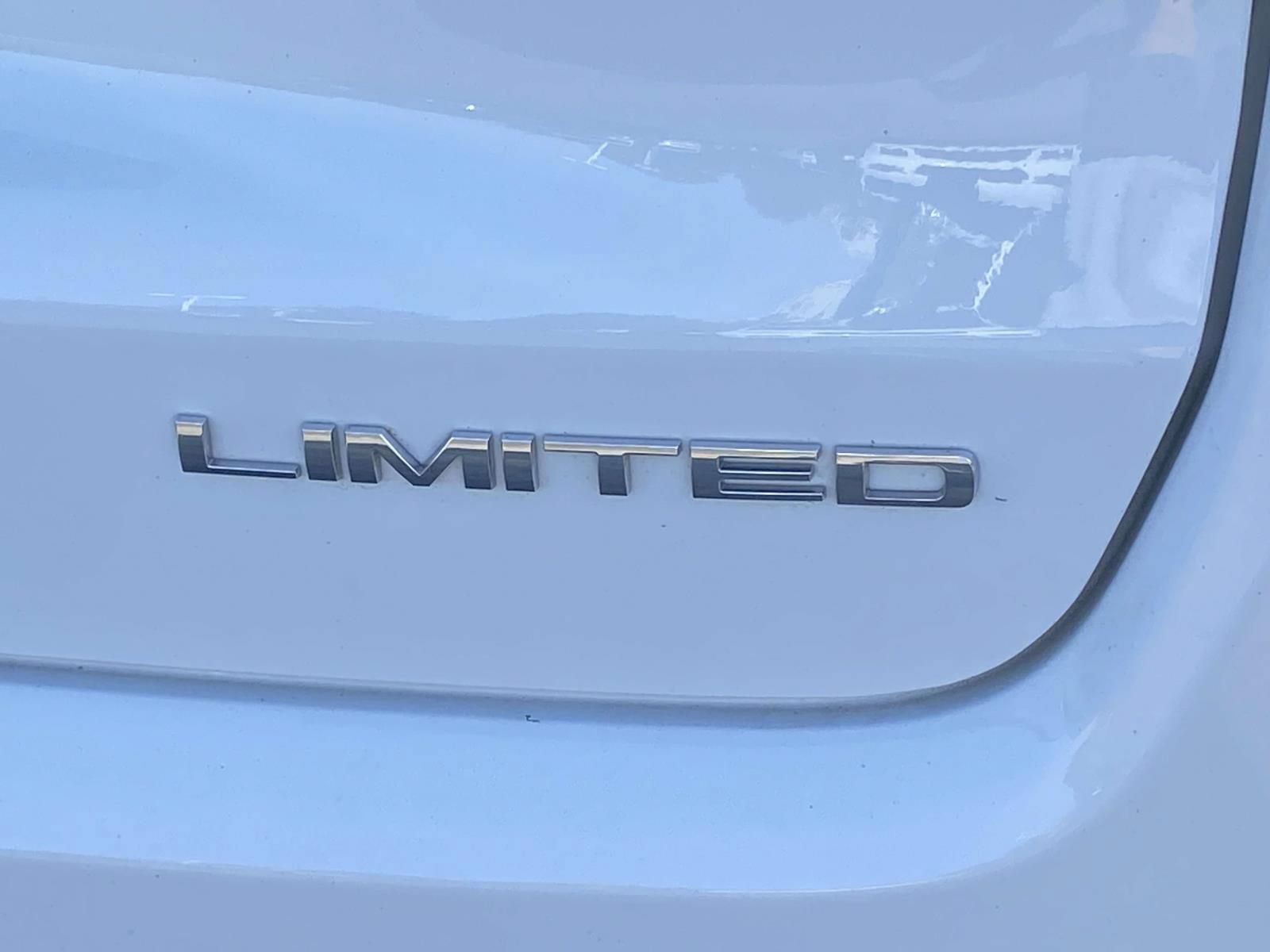 Used 2022 Jeep Compass Limited AWD/4WD image 12