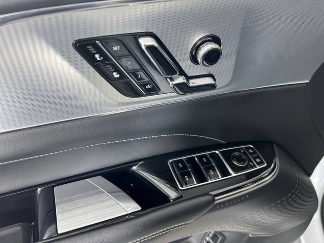 Certified 2024 Cadillac Lyriq Tech RWD image 24