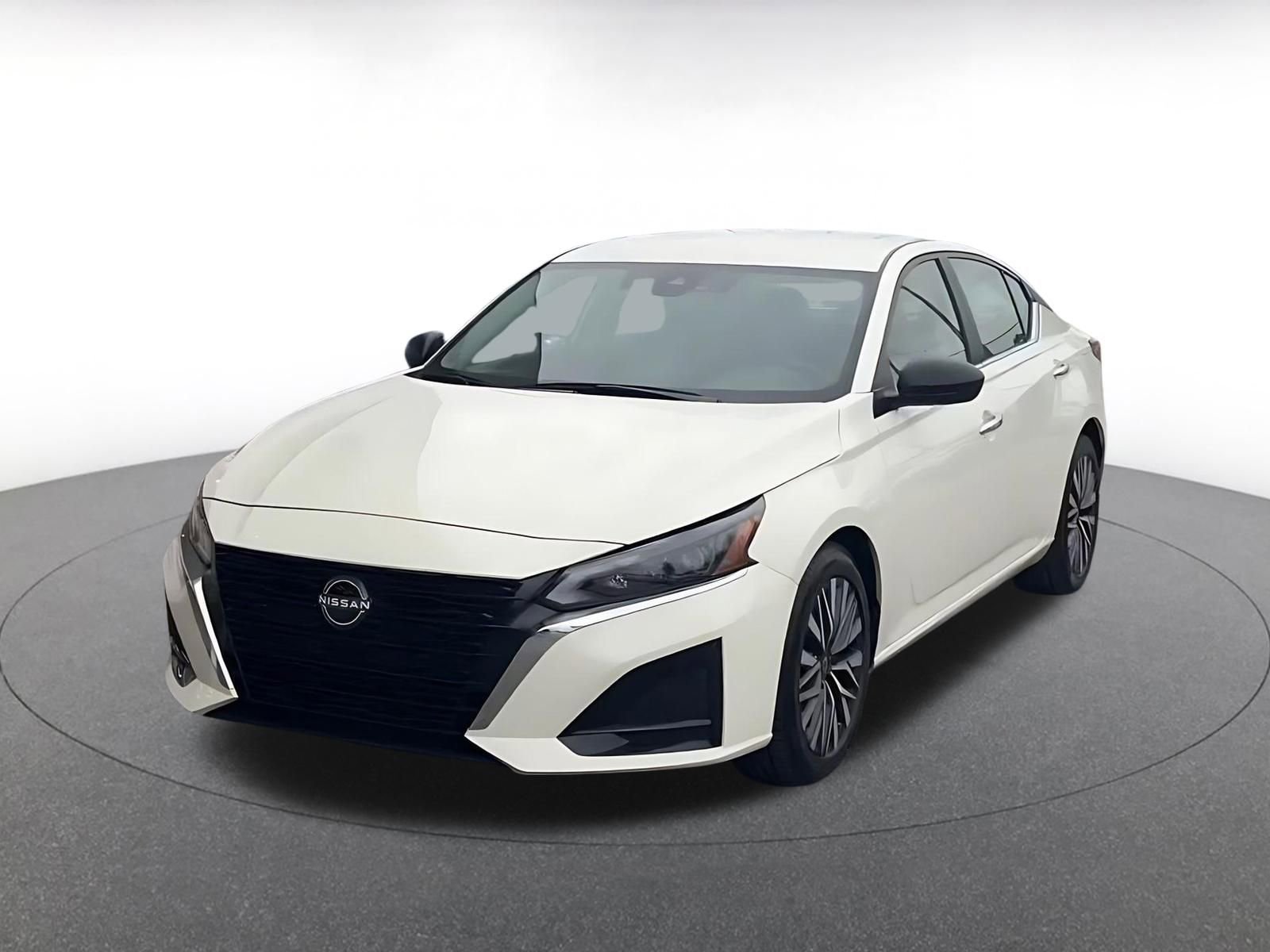 Used 2025 Nissan Altima 2.5 SV FWD image 7