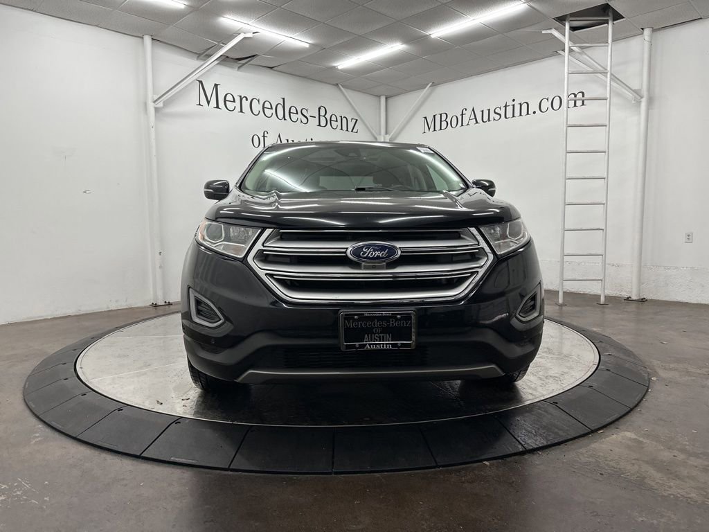 Used 2018 Ford Edge Titanium w/ Equipment Group 302A AWD/4WD image 2
