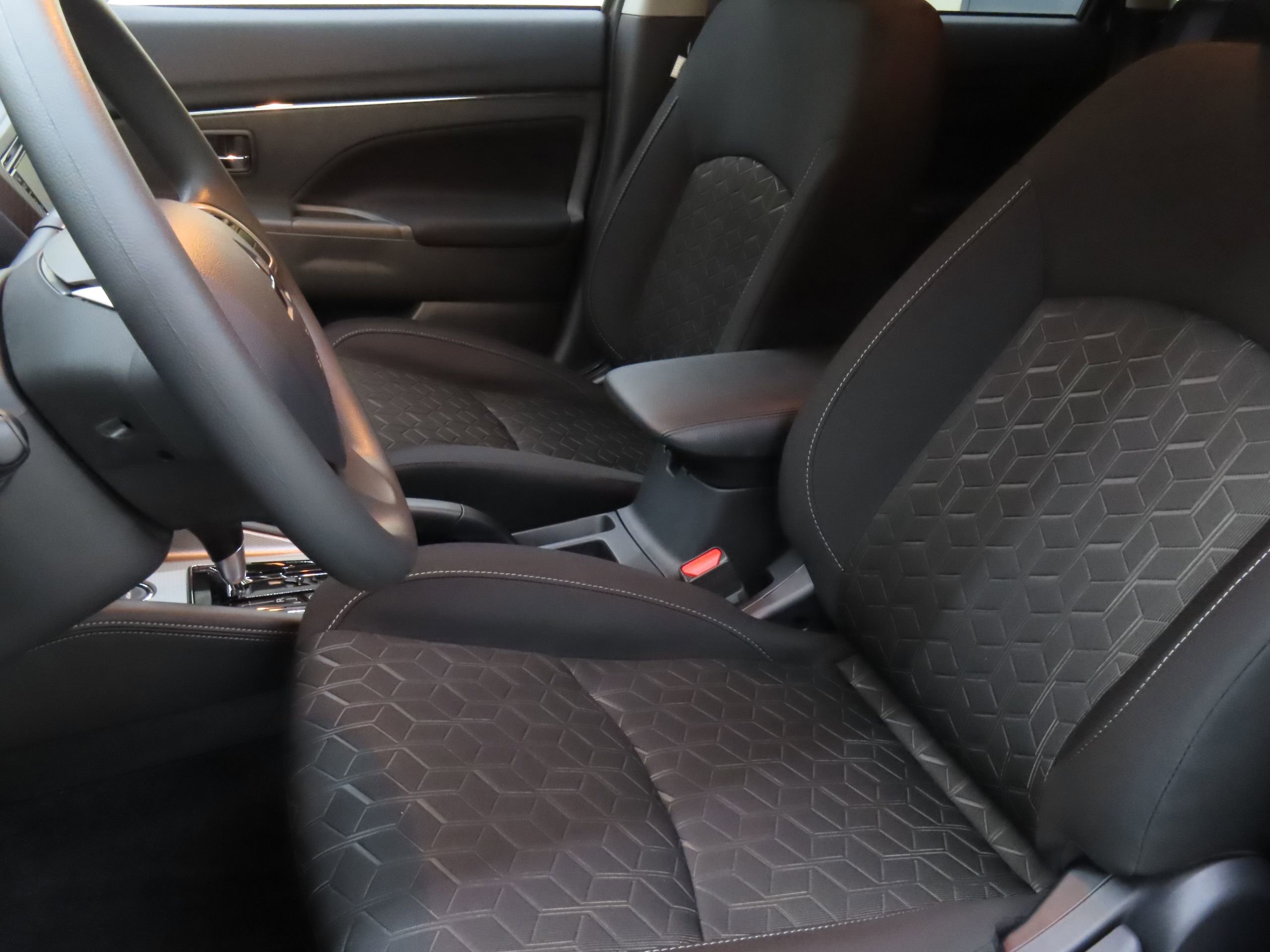 New 2025 Mitsubishi Outlander Sport ES image 10