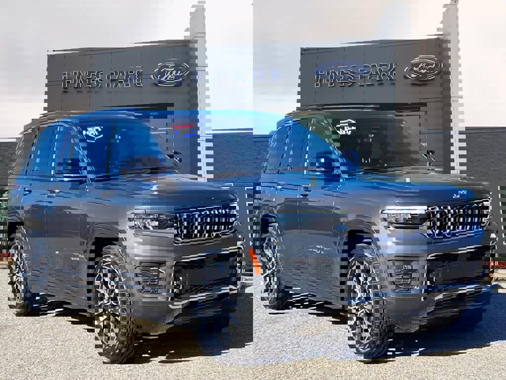 Used 2022 Jeep Grand Cherokee Overland w/ Luxury Tech Group IV image 1