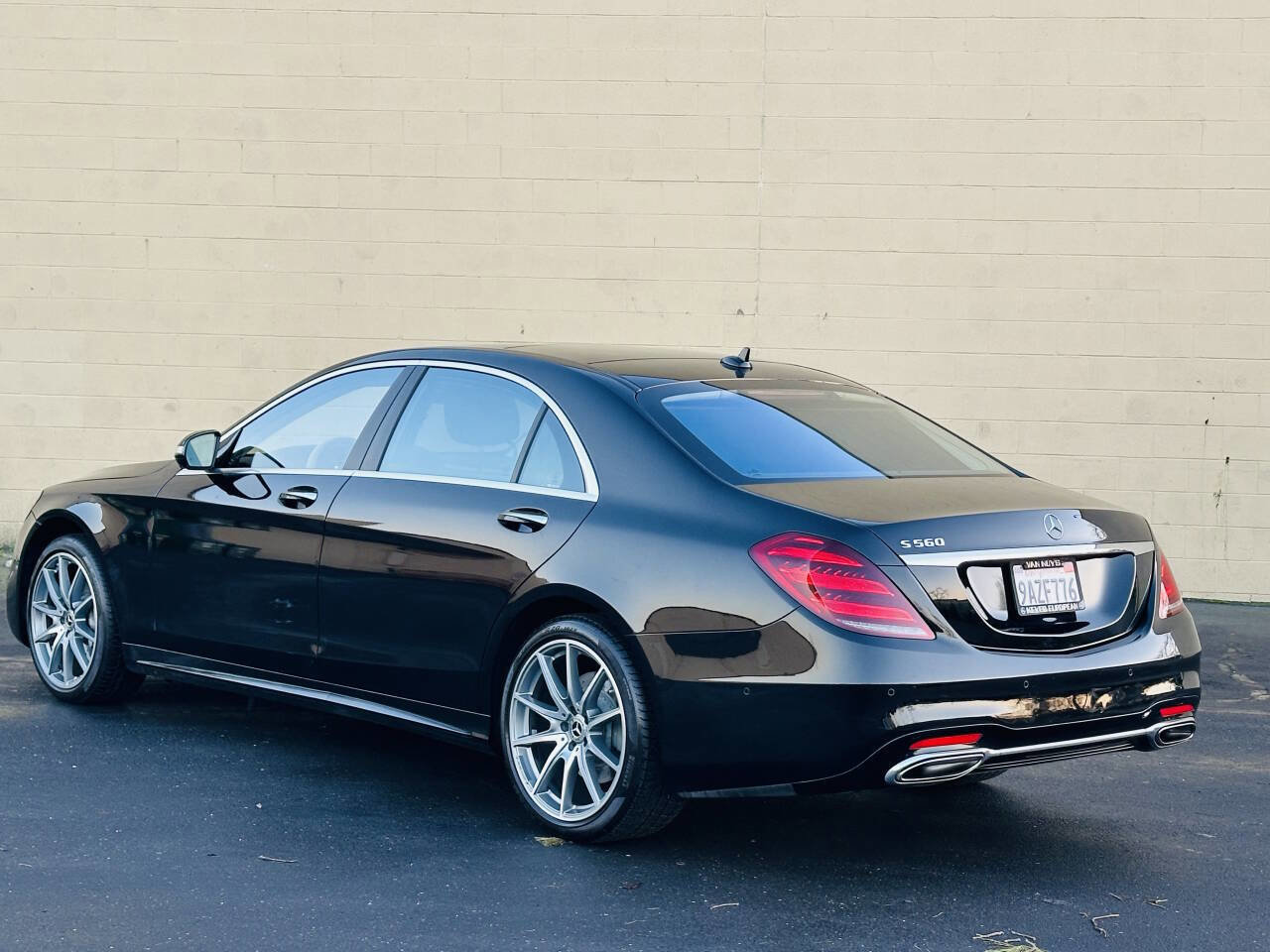 Used 2018 Mercedes-Benz S 560 Sedan image 8