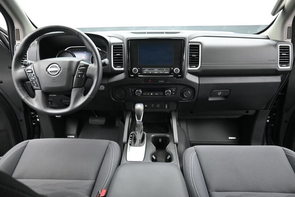 Used 2022 Nissan Frontier SV RWD image 10