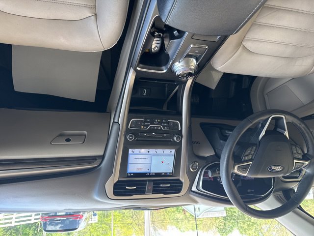 Used 2017 Ford Fusion SE w/ Fusion SE Technology Package FWD image 30