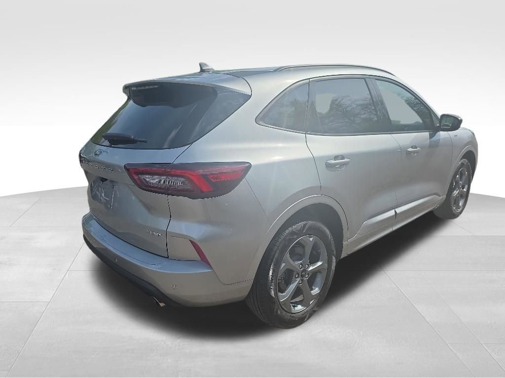 Certified 2023 Ford Escape ST-Line w/ Tech Pack #1 AWD/4WD image 6