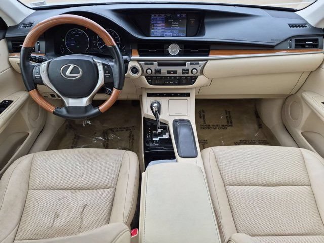 Used 2014 Lexus ES 300h w/ Luxury Package w/Bamboo Trim FWD image 14